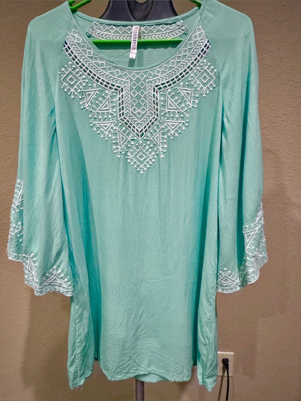 Monoreno Mint Green Embroidered V-Neck Tunic